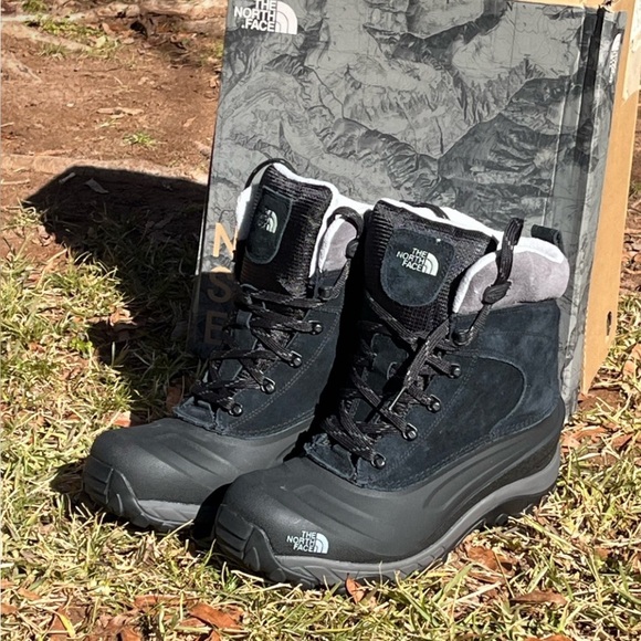 🆕. The North Face Black and Gray Outdoor Boots NEW - Picture 1 of 5